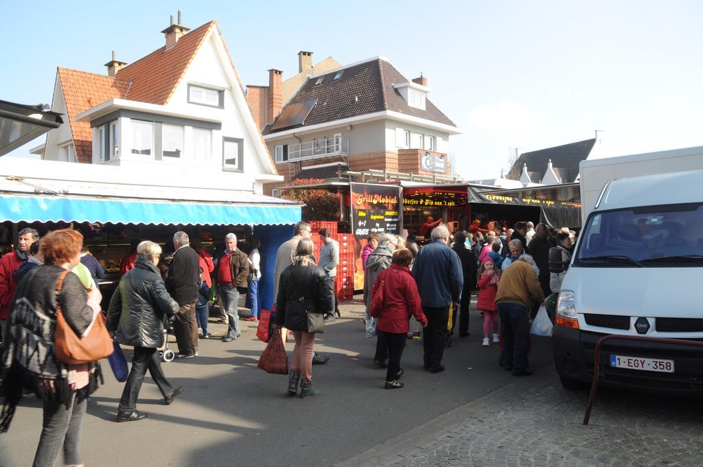 Logies Het Maantje Hotel De Panne Exterior photo